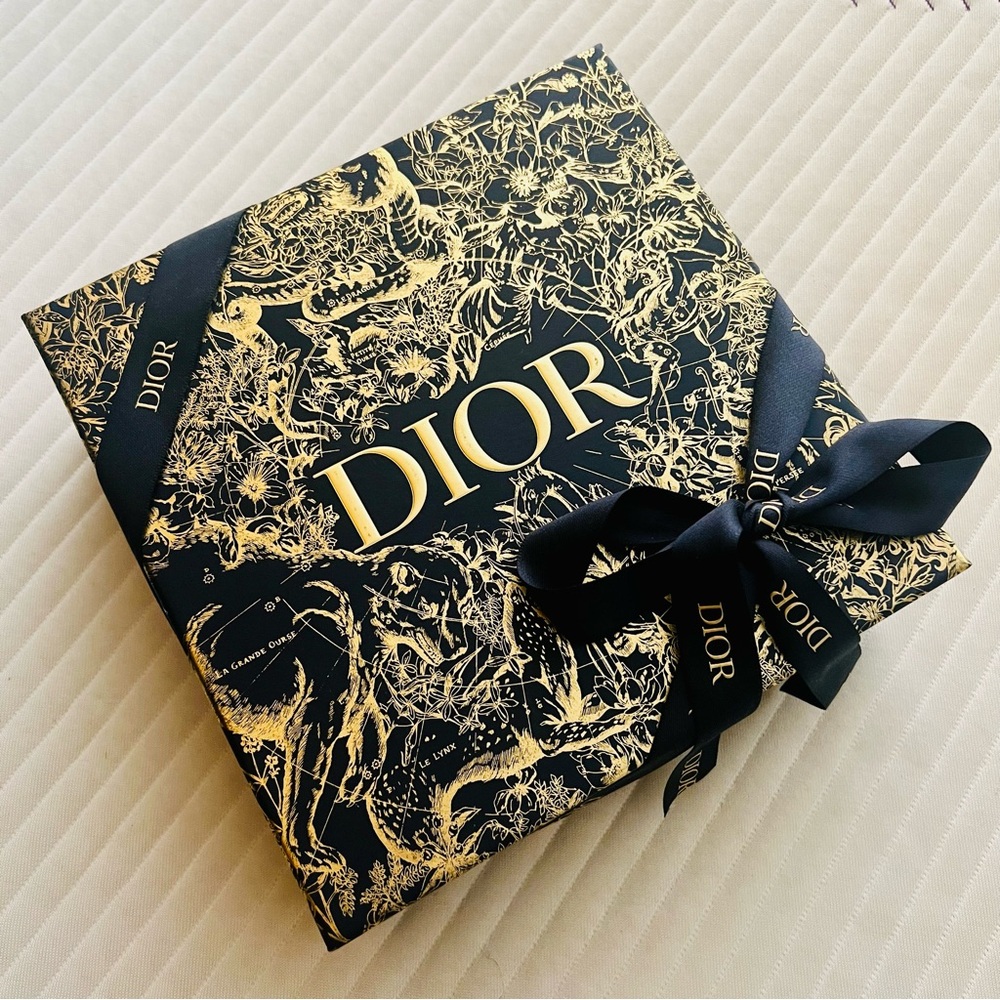 Christian Dior medium gift box!